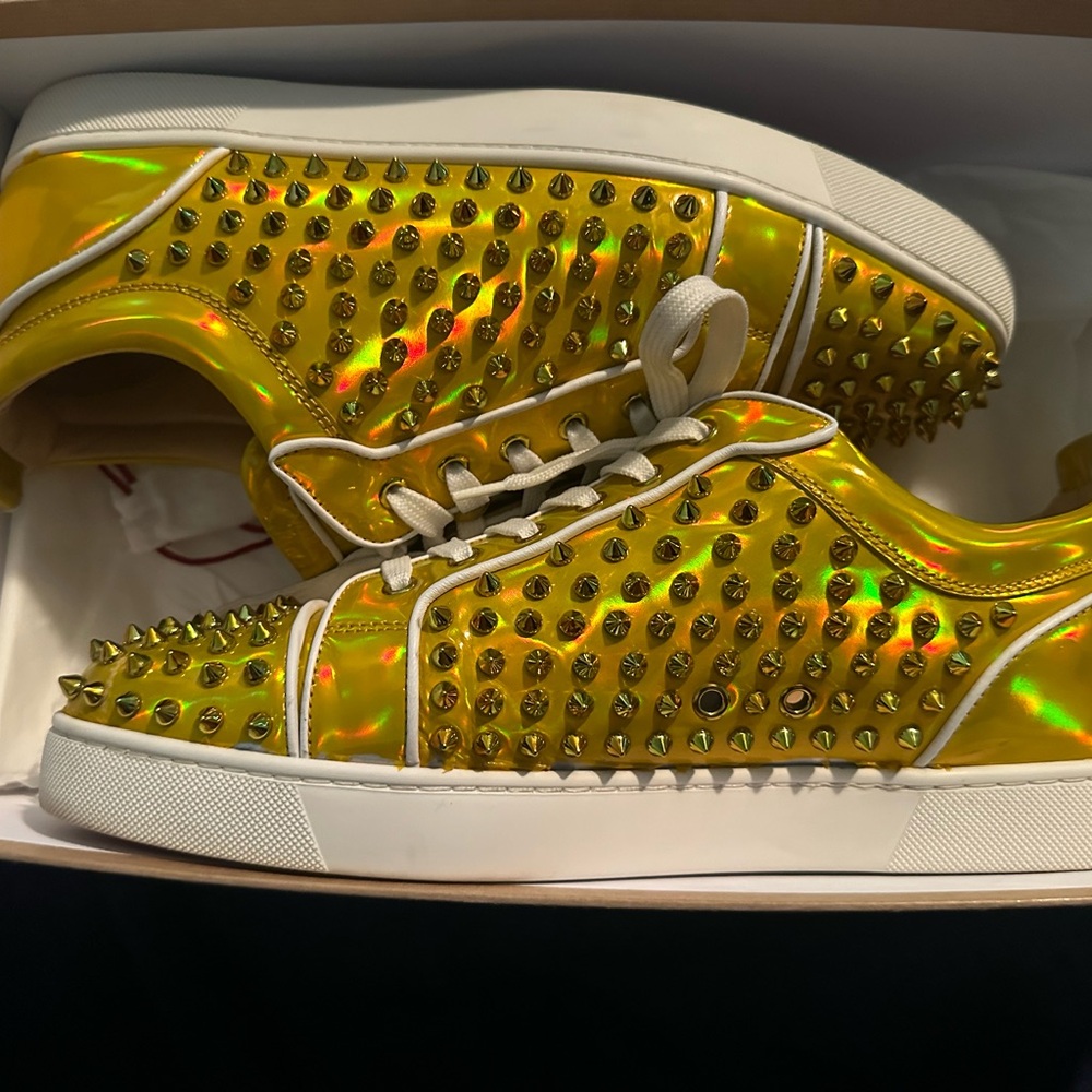 Louis vittion size 13(46) euro clean little ware on them,just sitting in closet